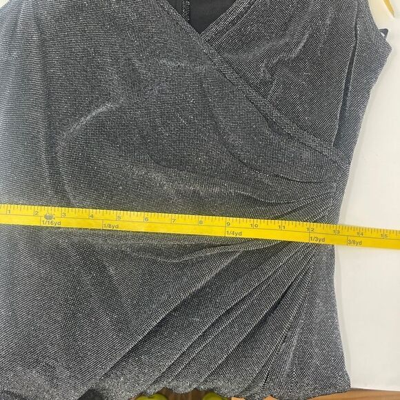 Tadashi Women's Surplice V-neck Ruched Metalic Maxi Dress Size Medium - Picture 9 of 9